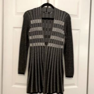 Xs Nic+Zoe sweater w front closure. Worn once
